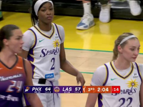 WNBA常规赛：菲尼克斯水星vs洛杉矶火花第3节英文原声回放