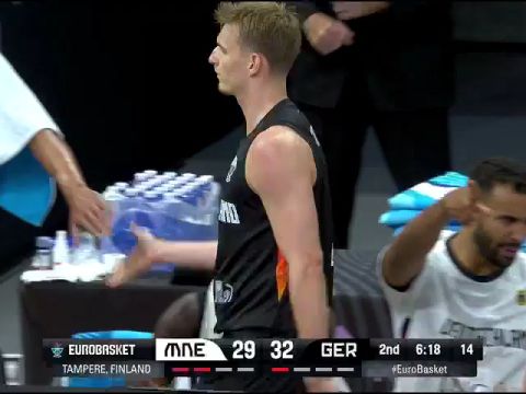 黑山共和国vs德国第2节英文原声回放