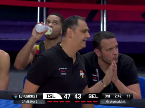 男篮欧洲杯D组小组赛：冰岛vs比利时第3节中文解说回放