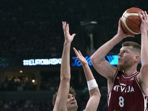 爱沙尼亚70-72拉脱维亚 波尔津吉斯26+7率队艰难取胜