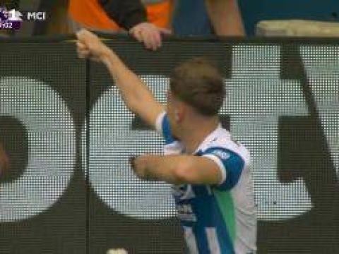 [进球视频] 曼城遭绝杀！三笘薰助攻 格鲁达晃倒2人推进空门