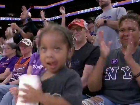 纽约自由人vs菲尼克斯水星第4节中文解说回放