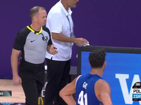 男篮欧洲杯D组小组赛：波兰vs以色列第3节英文原声回放