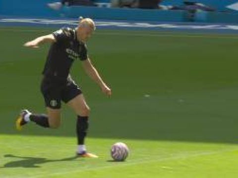 [单刀不进] 哈兰德单刀打门被扑 曼城错失领先