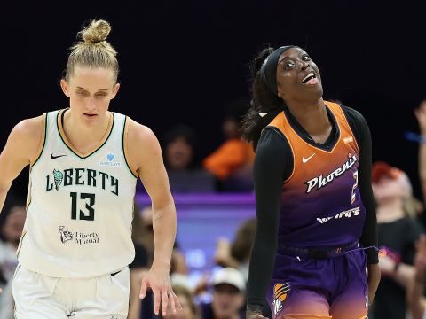 纽约自由人63-80菲尼克斯水星 库珀22+2水星稳扎稳打拿下胜利