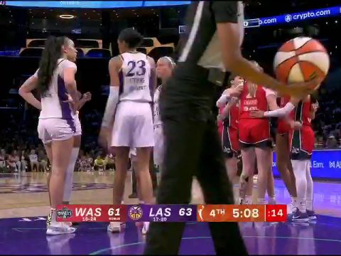 WNBA常规赛：华盛顿神秘人vs洛杉矶火花第4节英文原声回放