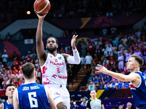 波兰84-75冰岛 洛伊德砍下26分率队豪取三连胜