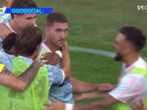 [进球视频] 尤文打破僵局！弗拉霍维奇跃起头球破门！科斯蒂奇角球助攻！