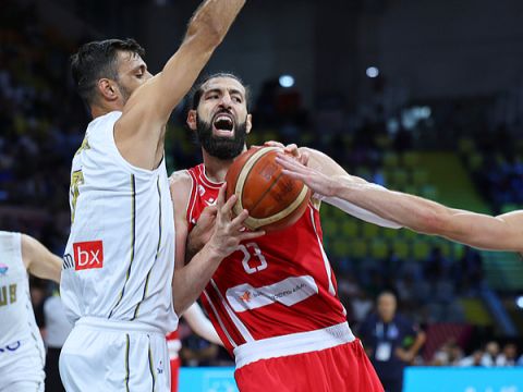 申格利亚vs塞浦路斯集锦 拿下27分三分球5中5弹无虚发