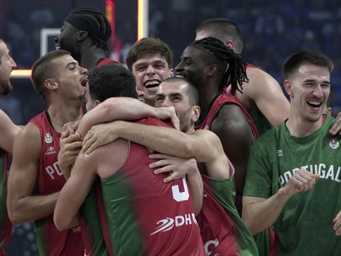 爱沙尼亚65-68葡萄牙 库拉梅绝平未中葡萄牙险胜爱沙尼亚