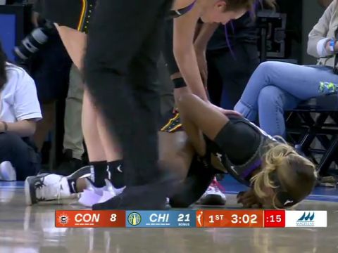 WNBA常规赛：康涅狄格阳光vs芝加哥天空第1节英文原声回放