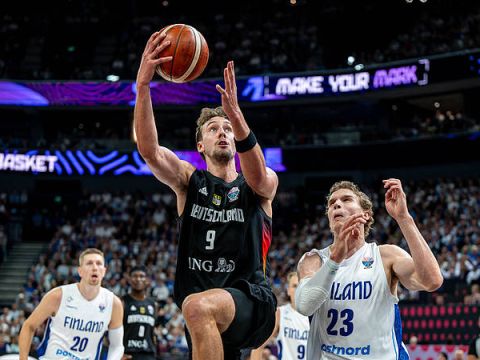 弗朗茨-瓦格纳vs芬兰集锦 全场23+7压哨上篮体现高球商