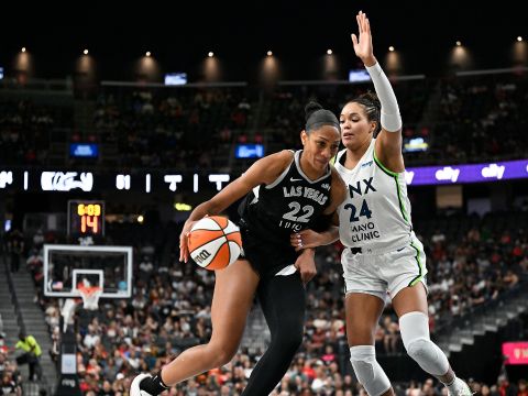 明尼苏达山猫87-97拉斯维加斯王牌 威尔逊狂砍31分8篮板完爆明尼苏达山猫