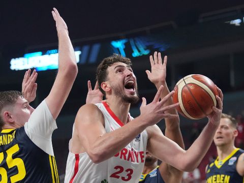 土耳其85-79瑞典 申京大号两双助土耳其有惊无险进入8强