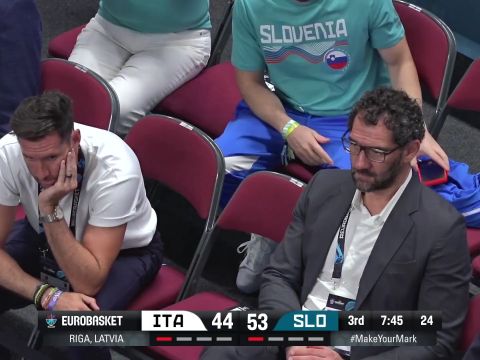 东契奇vs意大利集锦 火力全开全场轰下42+10助球队取胜