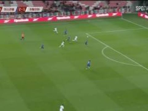 [进球视频]意大利火速扳平！小基恩抢在后卫前劲射梅开二度