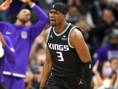 国王将裁掉戴维斯！腾出名额+提升薪金灵活性：追库明加还是威少？