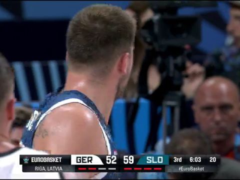 男篮欧洲杯1/4决赛：德国vs斯洛文尼亚第3节英文原声回放