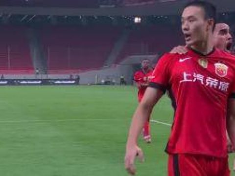 [进球视频]下半场开场仅1分钟！刘若钒门前包抄补射破门，海港2-1玉昆