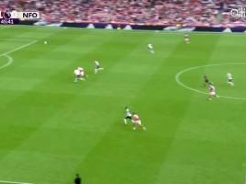 [进球视频]埃泽反越位助攻，约克雷斯轰赛季第3球，阿森纳2-0领先