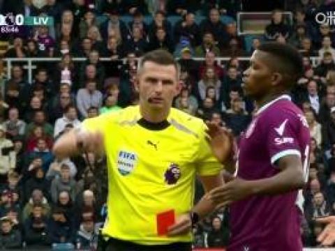 [红牌罚下]维尔茨造乌戈丘库第2张黄牌 后者红牌被罚下