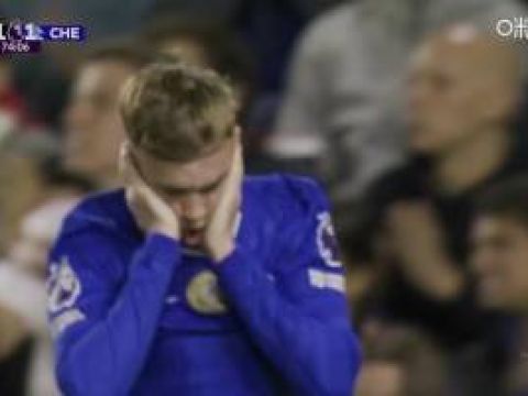 [射门太正] 太可惜了！内托右路高速爆破妙传，帕尔默推射太正被凯莱赫没收！