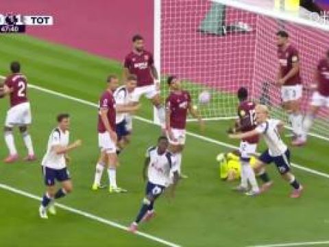 [进球视频] 热刺打破僵局！西蒙斯角球送助攻！萨尔后点头槌破门！