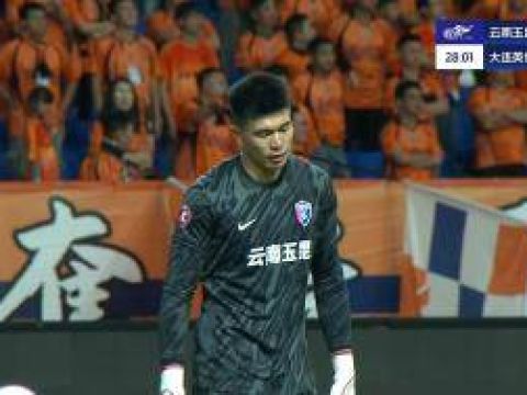 [进球视频] 英博1-0领先玉昆！马镇门前送大礼，佩尼亚推射破门