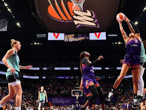 纽约自由人73-79菲尼克斯水星 斯图尔特空砍30+9止步首轮