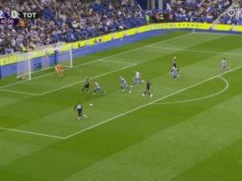 [进球视频]热刺扳回一球！理查利森倒地扫射击中门将破门，仍1-2落后布莱顿