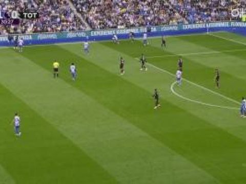 [进球视频]天外飞仙！阿亚里超远距离电梯球再下一城，热刺0-2落后布莱顿！