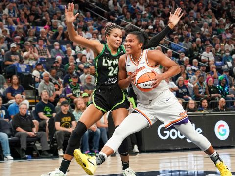 菲尼克斯水星69-82明尼苏达山猫 山猫末节发力主场战胜水星拿下系列赛开门红