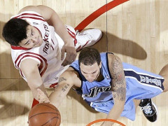 就是这么巧！德隆晒照机场偶遇姚明 球员时期曾连续两年淘汰火箭