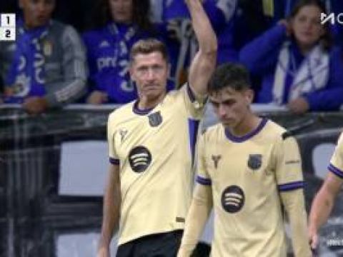 [进球视频] 巴萨反超比分！莱万回头望月顶入死角！德容送精准传中助攻！