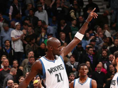 美记：森林狼想要在下赛季完成队史传奇加内特21号球衣的退役仪式