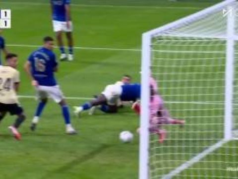 [进球视频] 巴萨1-1扳平比分！费兰勾射被扑出，埃里克-加西亚补射破门！