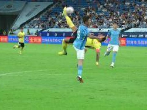 [倒钩中柱]阿齐兹头球摆渡 戴维森倒钩打门中柱