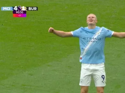 【进球】柔韧性在线！多库传中找到哈兰德 后者转身推射破门