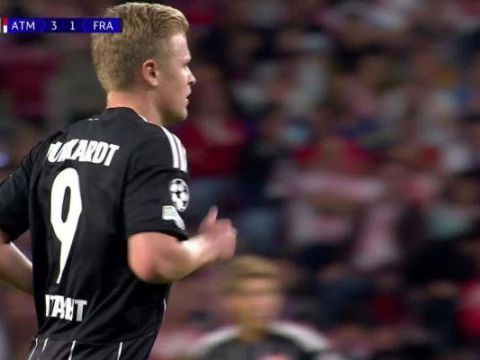 [进球视频]克瑙夫传中，伯卡特包抄扳回一球