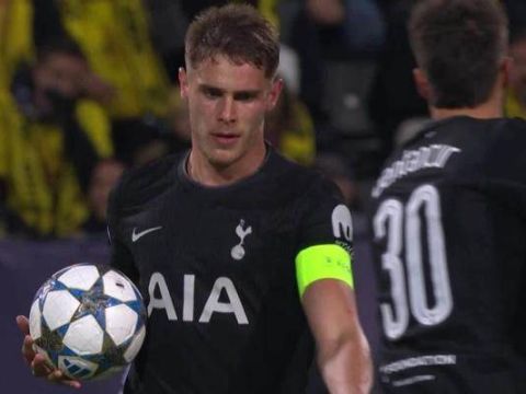 [进球视频]重燃生机！范德文头球为热刺扳回一城