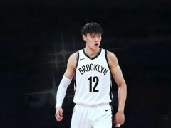 割韭菜？曾凡博NBA中国赛亲签见面会 合影签名需花近1500元