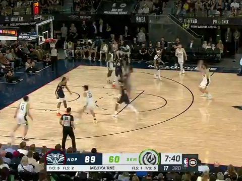 东南墨尔本凤凰vs鹈鹕第3节中文解说回放