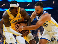 NBA季前赛战报：勇士拒湖人24分逆转 库里半场14分完美授课布朗尼两战18中3