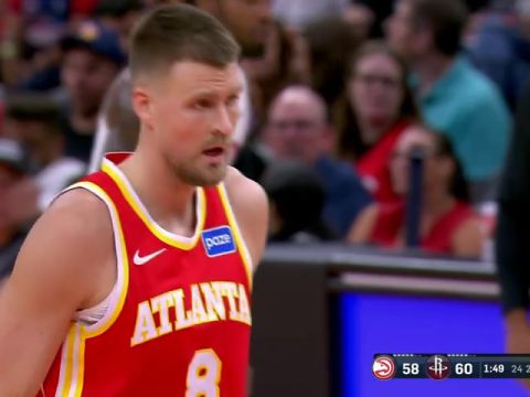 NBA季前赛：老鹰vs火箭第2节英文原声回放