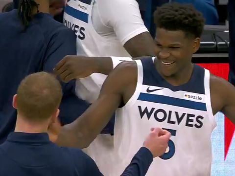 NBA季前赛：步行者vs森林狼英文原声全场回放