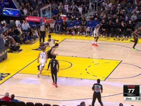 [杨瀚森首分]来了！杨瀚森接队友卡马拉传球，双手勉扣，拿下NBA季前首分！