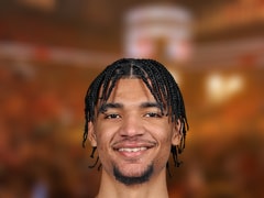 NBA每日篮板王：克雷尔·韦尔12篮板(2025年10月09日)