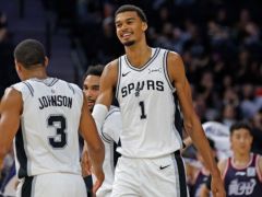 文班再次长高成现役第一！最新身高达到2米26 体重也增加近12公斤