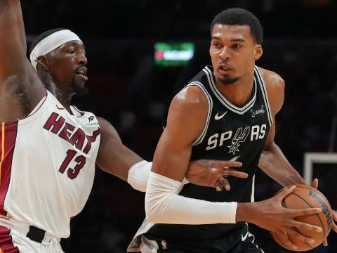 马刺112-107热火 文班亚马10分韦尔空砍29+12遭三连败