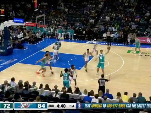 NBA季前赛：黄蜂vs雷霆第3节英文原声回放